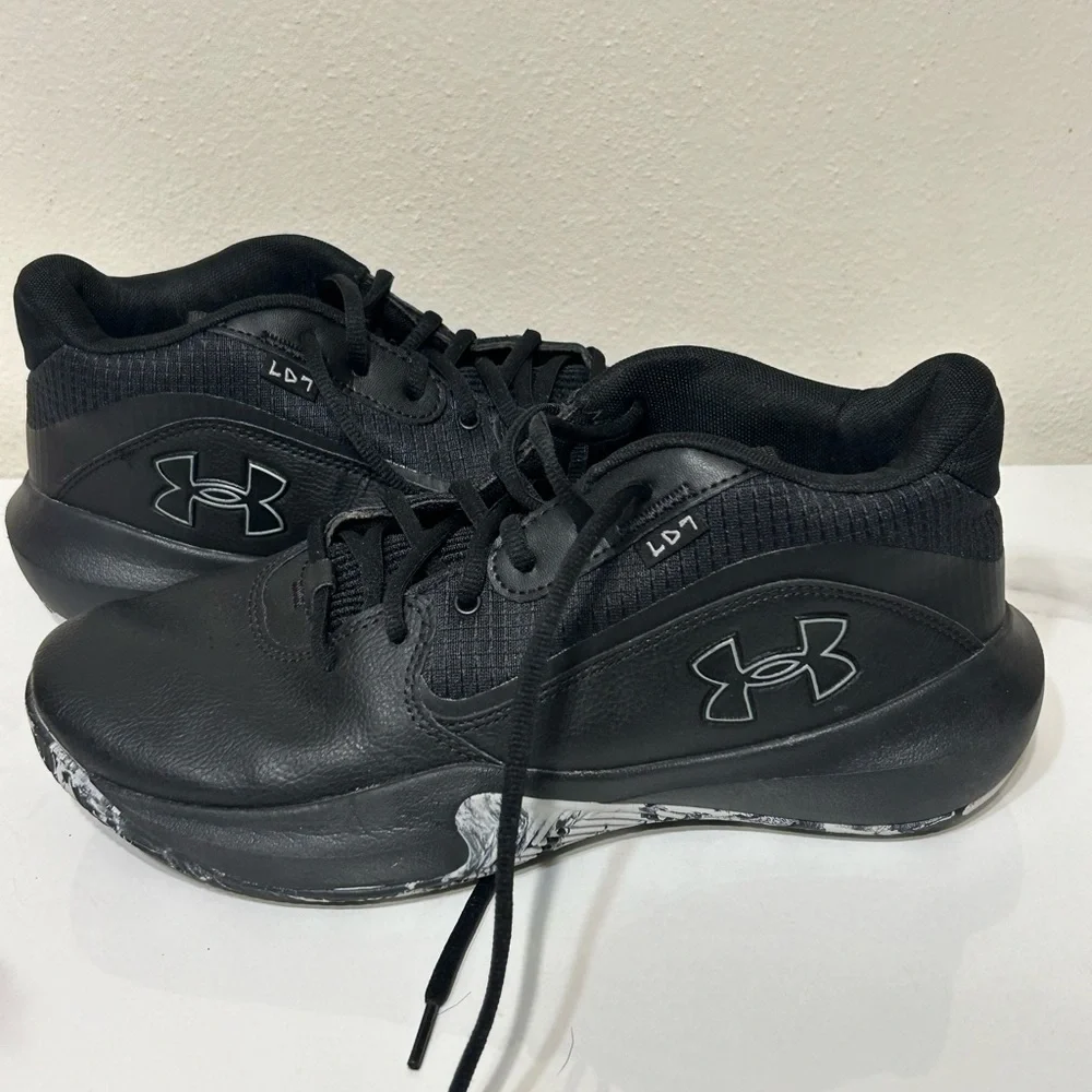 Under‎ Armour Lockdown 7 Black Basketball Shoes Men’s Size 9.5 Women’s Size 11